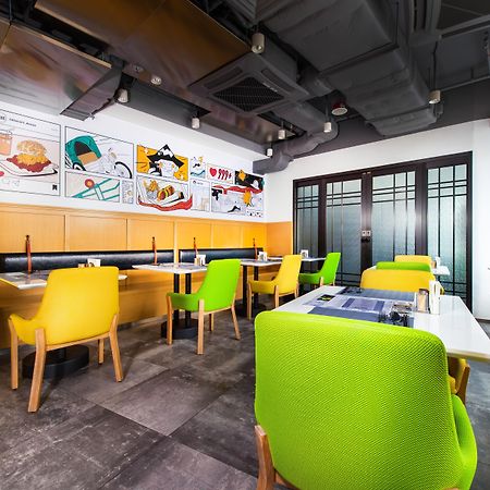 Holiday Inn Express Macau City Centre By Ihg Exterior photo
