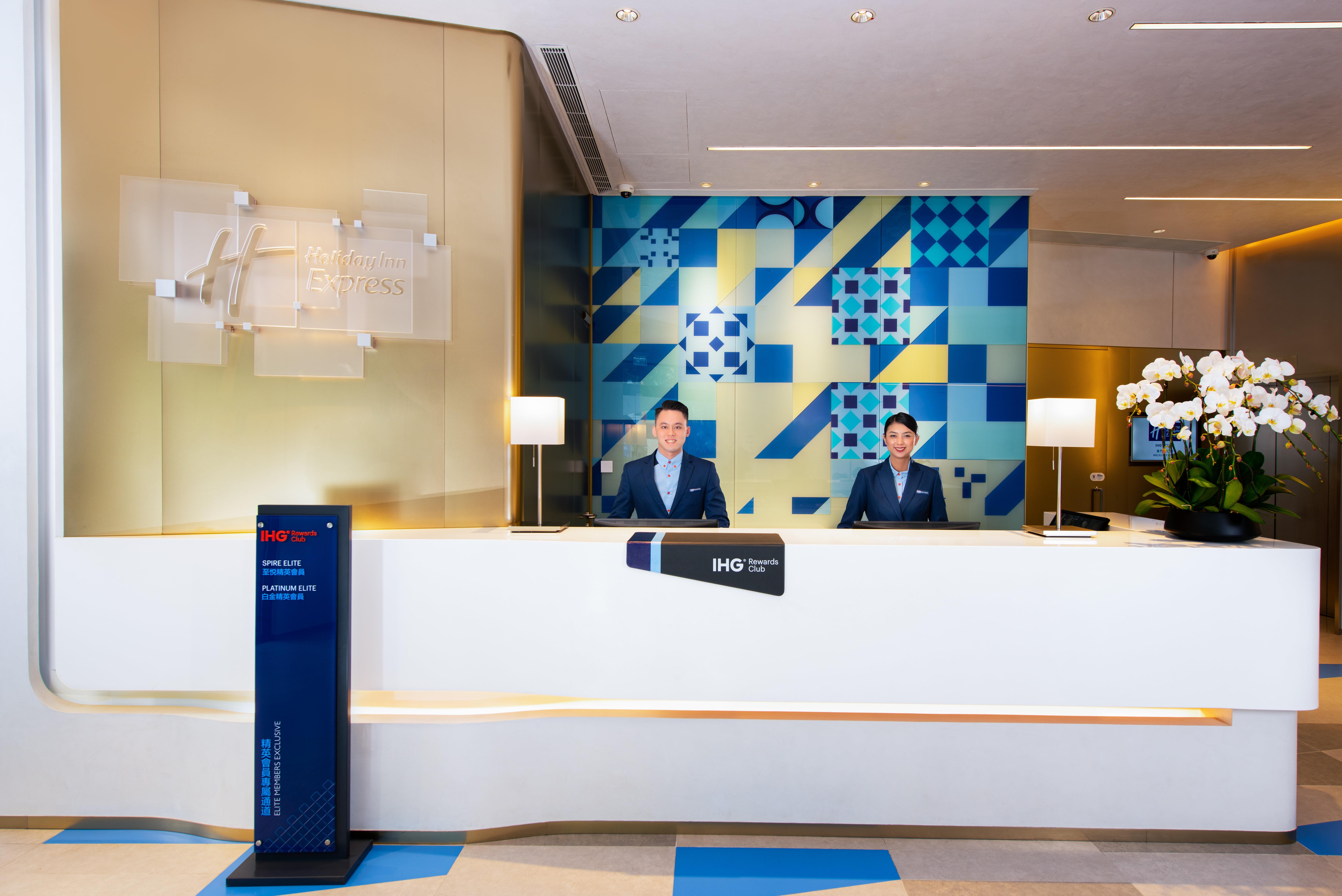 Holiday Inn Express Macau City Centre By Ihg Exterior photo
