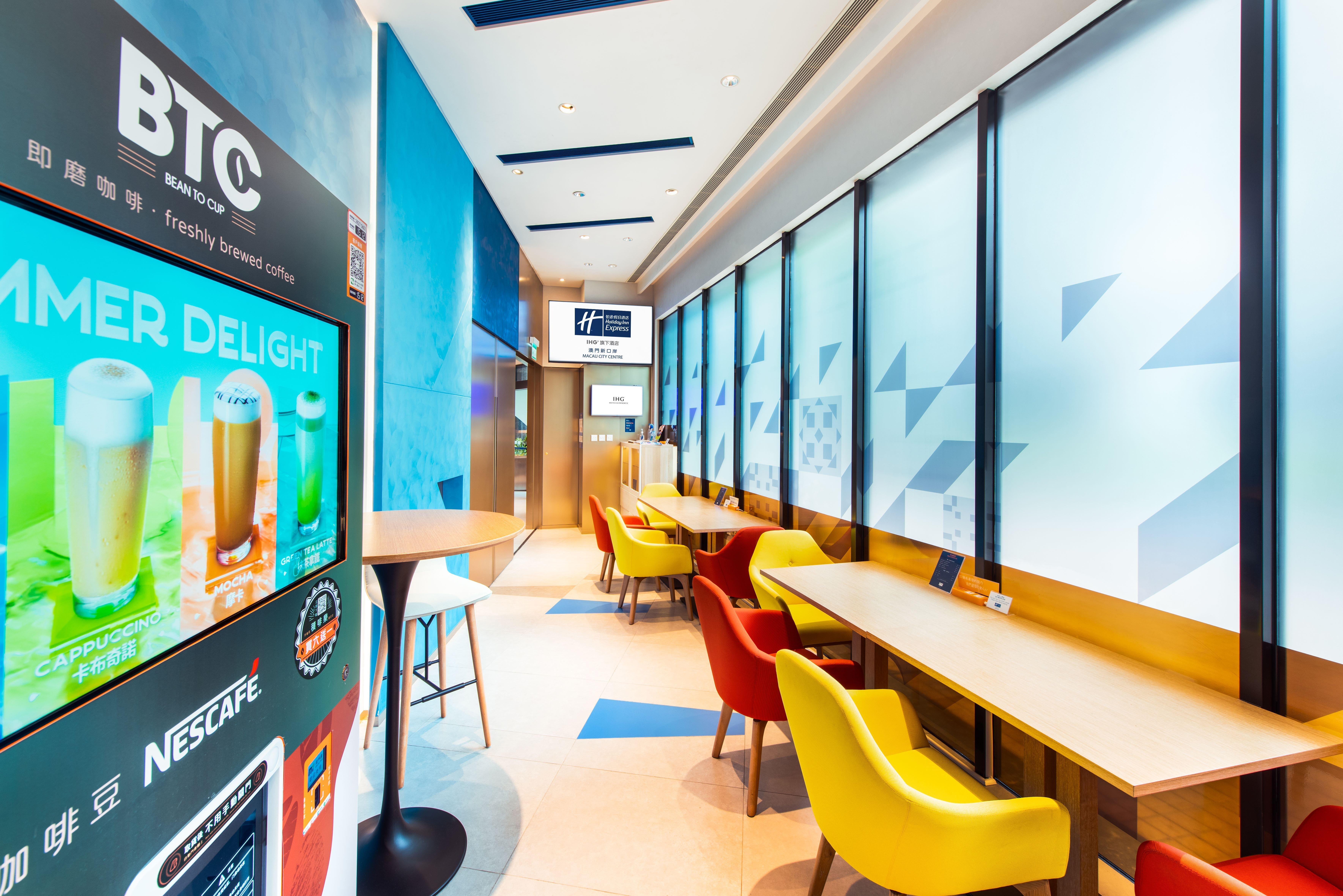 Holiday Inn Express Macau City Centre By Ihg Exterior photo