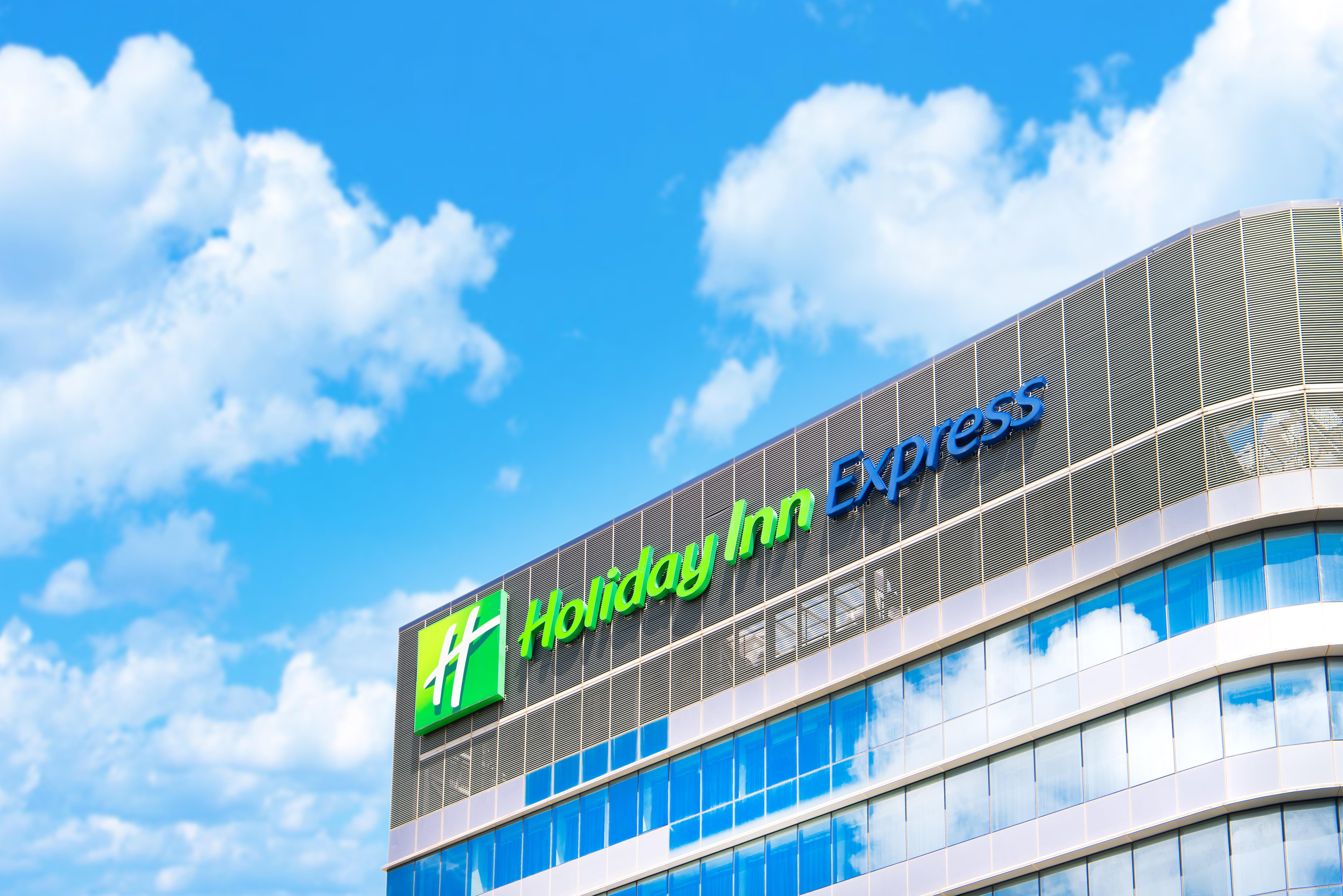 Holiday Inn Express Macau City Centre By Ihg Exterior photo