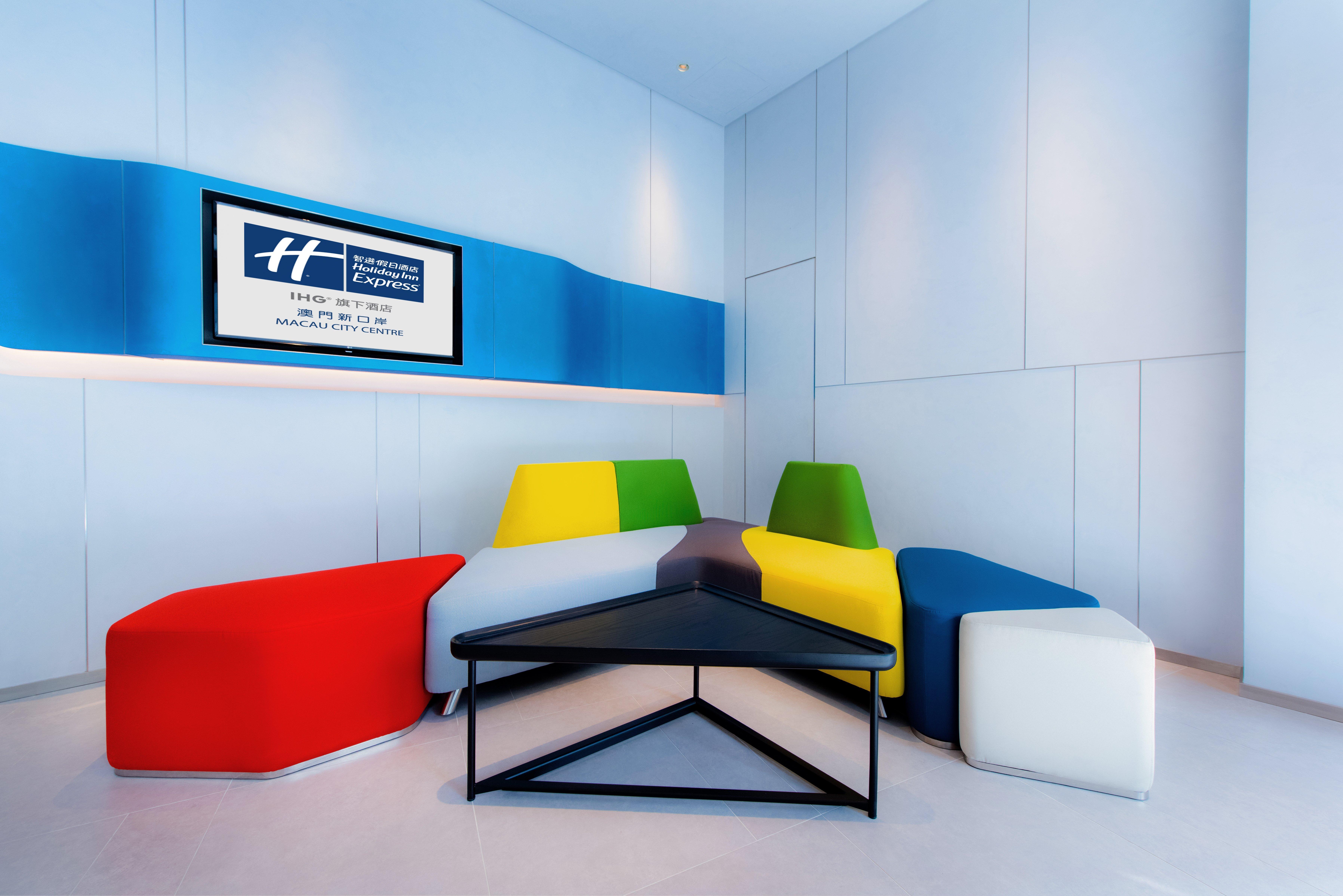 Holiday Inn Express Macau City Centre By Ihg Exterior photo