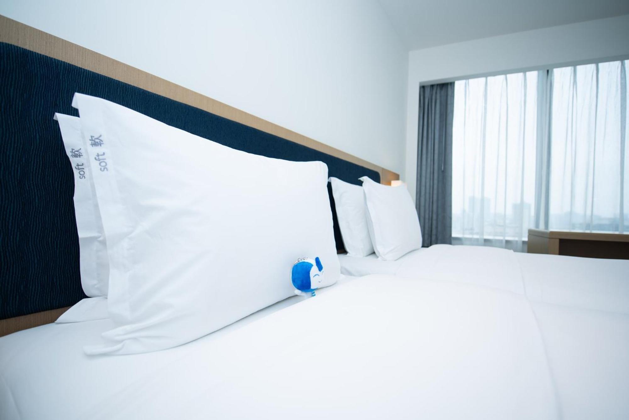 Holiday Inn Express Macau City Centre By Ihg Exterior photo